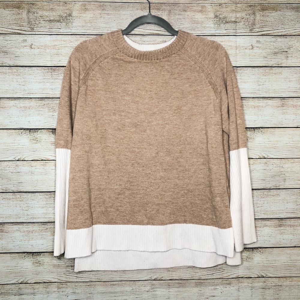 Amour Vert Stitch Fix Long Sleeve Sweater Tan